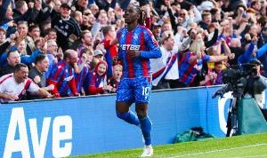 卫报：因潜在转会，埃泽&amp;格伊首轮联赛是否出战切尔西存疑