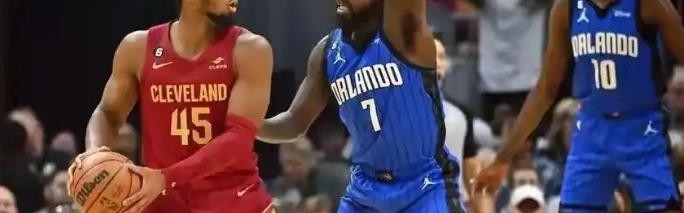 火箭内线太豪华！4大中锋坐镇篮下，场均15+10大闸，只能转投东部