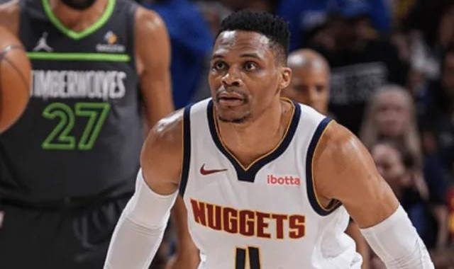 百家乐玩法-15秒三次犯罪 韦少凭一己之力摧毁约基奇生涯夜