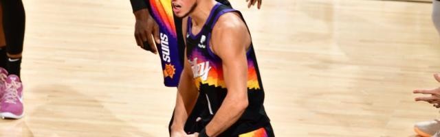 官方网站-G4即将来临布克期待反弹 艾顿：他现在非常危险