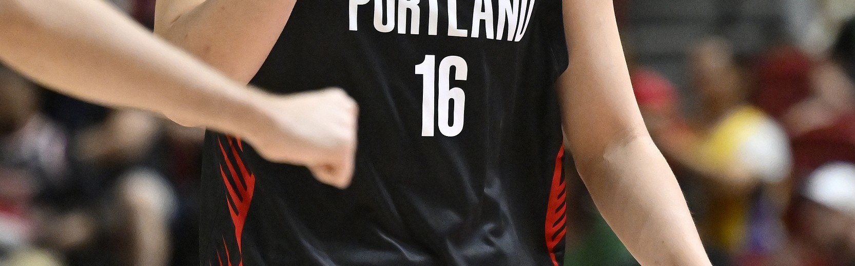 百家乐玩法-排面！开拓者官方社媒赛后晒比分，配上了杨瀚森的赛场照