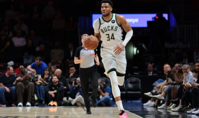 百家乐官网-NBA超级得分手分档：麦迪字母哥仅三档，詹皇库里二档，一档4人|德维恩·韦德|艾弗森|威尔金斯|吉安尼斯·安特托孔波|恩比德_新浪体育_新浪新闻