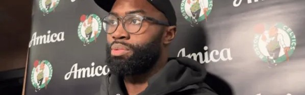 官方网站-杰伦-布朗：怀特应该入选最佳防守阵容一阵，甚至当选DPOY